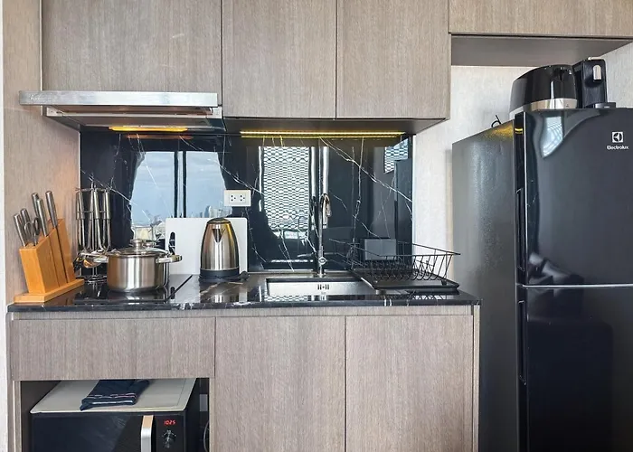 300 M To Bts Onnut L Duplex 44 Sqm L Pool And Gym 公寓